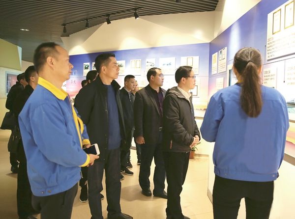 贵州省黔东南州委常委、榕江县县委书记贺代宏一行到公司旅行学习考察_公司新闻_新闻中心_澳门大阳城