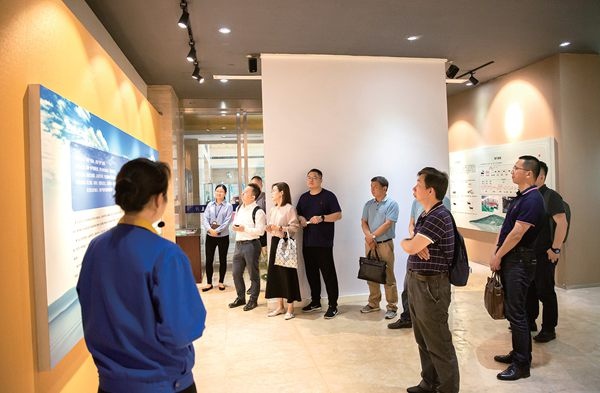 嘉兴首席信息官同盟走进澳门大阳城_报纸新闻_澳门大阳城