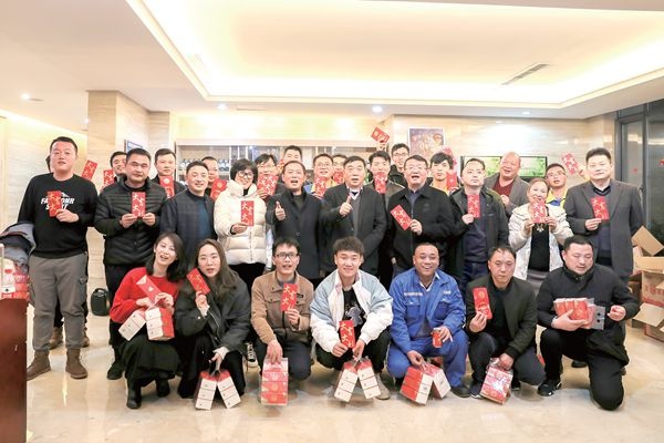 过年了！澳门大阳城留“平”员工的团圆饭开吃了！_报纸新闻_澳门大阳城