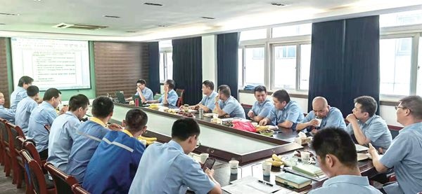 澳门大阳城科协召开半年度事情聚会_报纸新闻_澳门大阳城