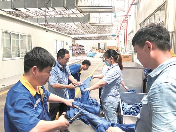 中青班（二期）开展义务劳动_报纸新闻_澳门大阳城