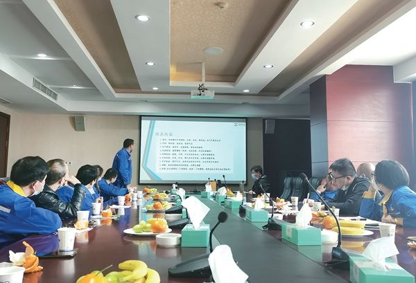 叉车驾驶员现身说“法”_报纸新闻_澳门大阳城