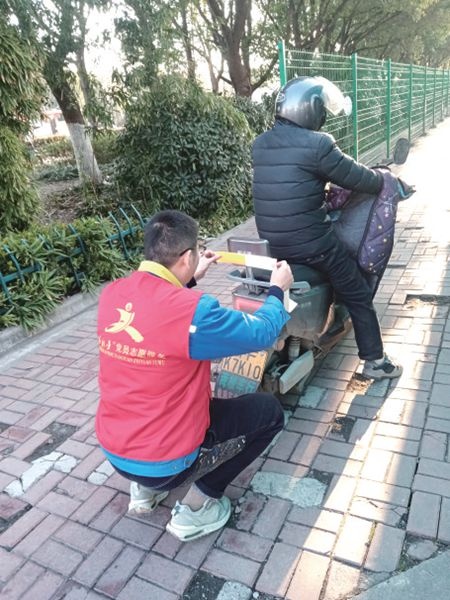 学做雷锋  薪火相传_报纸新闻_澳门大阳城