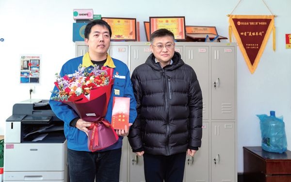 平湖市向导走访慰问平湖景包劳动模范_报纸新闻_澳门大阳城