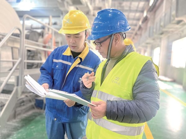 审核专家现场“体检”  指导企业康健生长_报纸新闻_澳门大阳城