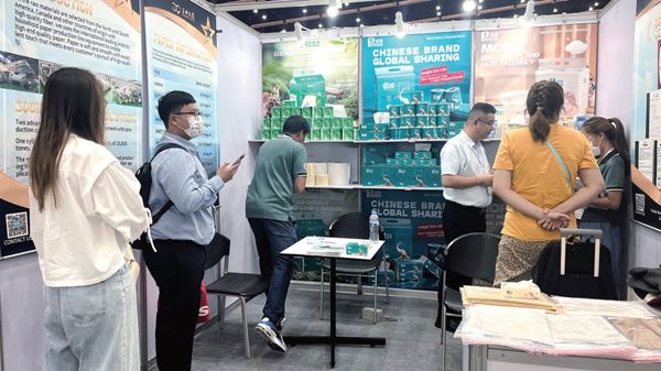 澳门大阳城生涯用纸“亮相”泰国展_报纸新闻_澳门大阳城