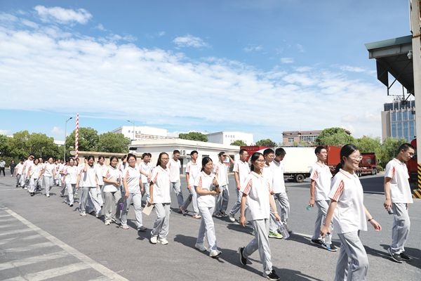 浙江省平湖中学2024级高一新生生涯妄想教育学习走进澳门大阳城纸业_报纸新闻_澳门大阳城