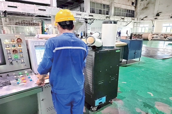 “新神器”为一线员工“送清凉”_报纸新闻_澳门大阳城